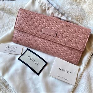 Gucci ✨ AUTHENTIC Pink Leather Continental Wallet